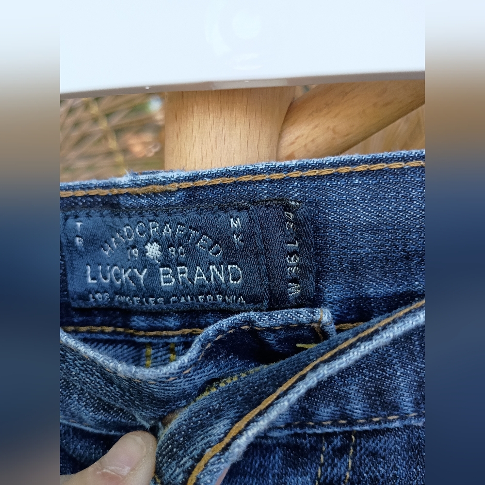 Lucky Brand Classic Blue Denim Jeans_36W X 34L - Picture 3 of 8
